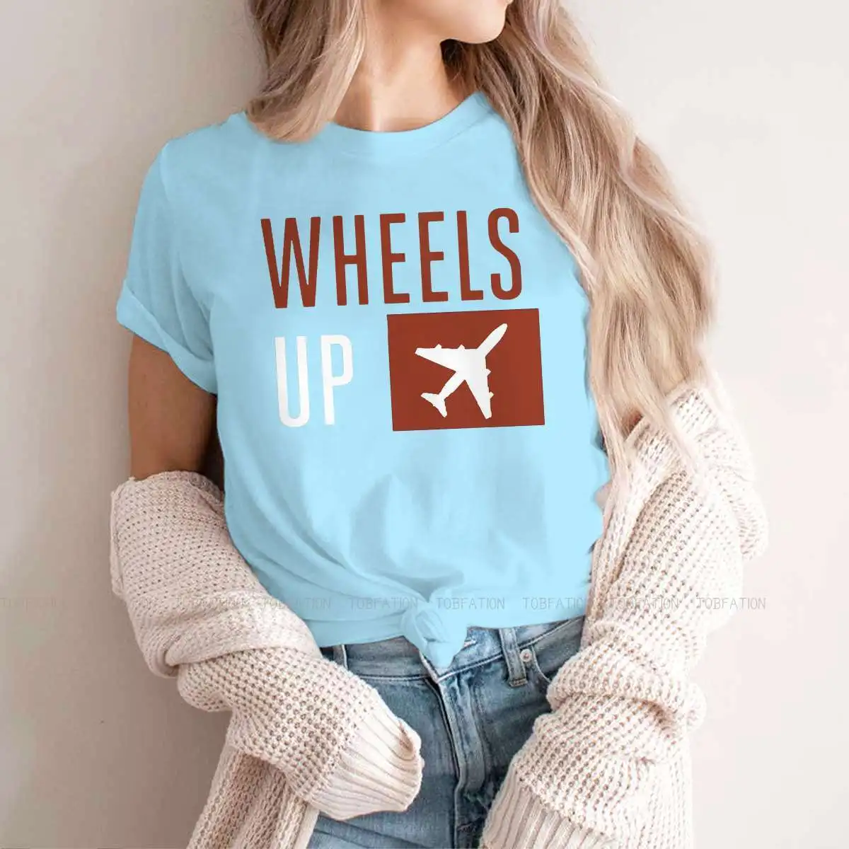 

Футболка с круглым вырезом и надписью «Wheels Up»