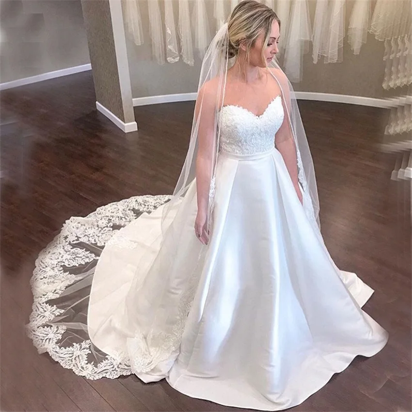 

White Ivory Plus Size A-line Wedding Dresses Sweetheart Neckline 2020 New Appliques Satin Skirt Bridal Dress Vestido De Novia
