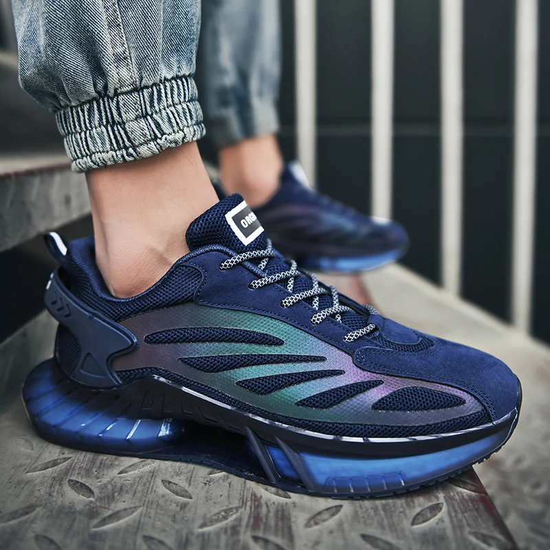 Hot Sale Running Shoes Men Fashion Reflective Sneakers Light Outdoor Cushioning Sports Shoes Men Antiskid Damping Gym Shoes Men