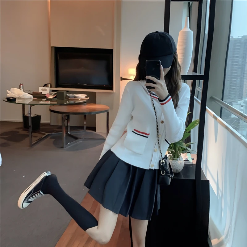 Hi Girl весенний тонкий свитер с капюшоном длинным рукавом цветными вставками