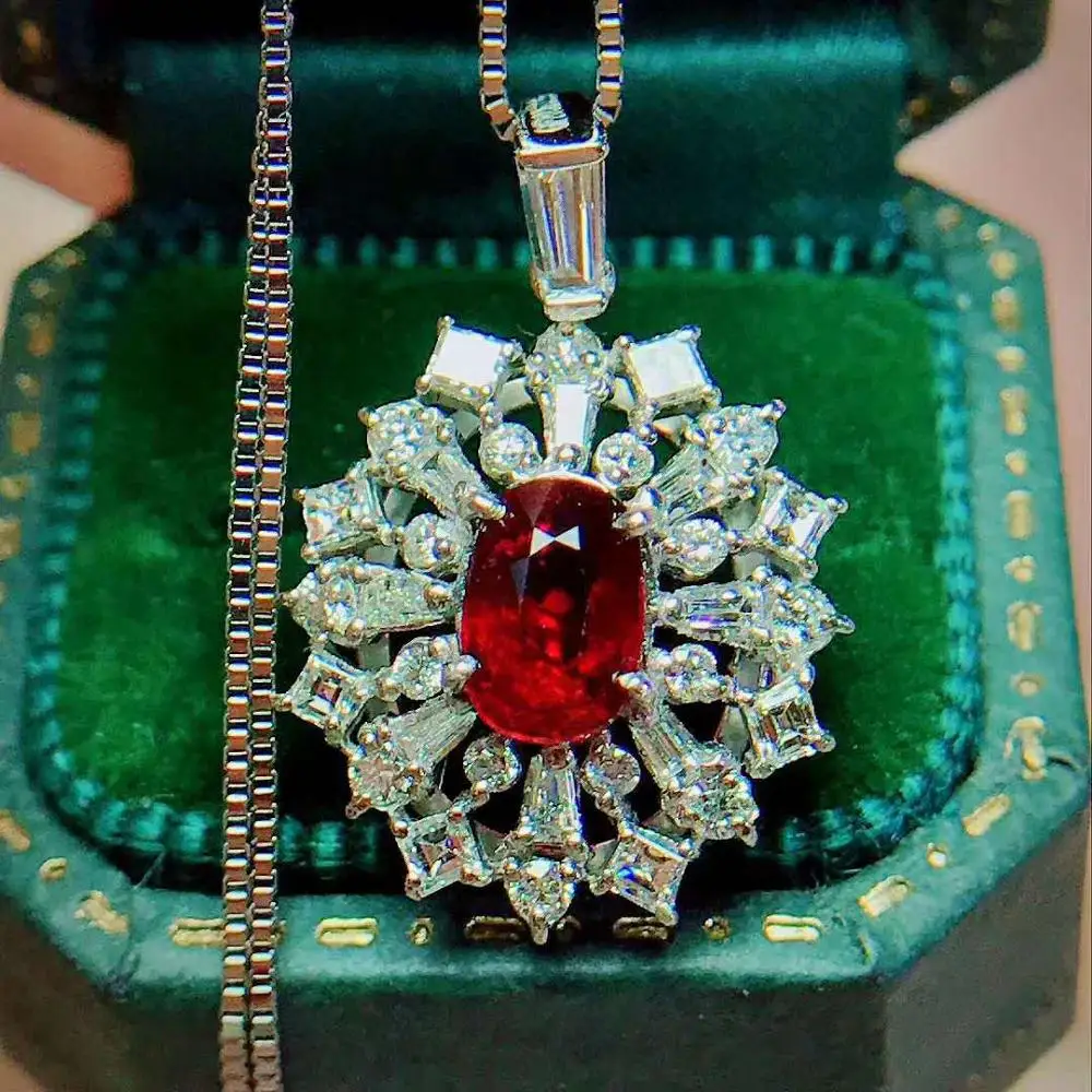 

Luxury 925 Sterling Silver Pendant Necklace with Red Zircon Crystal Princess Temperament Choker Clavicle Chain for Women Jewelry