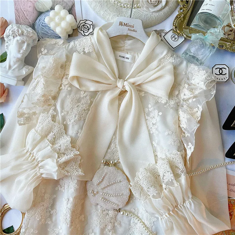 

French romantic palace style London sweetheart Western style bow lace flower embroidery shirt women ladies blouses Bow Solid