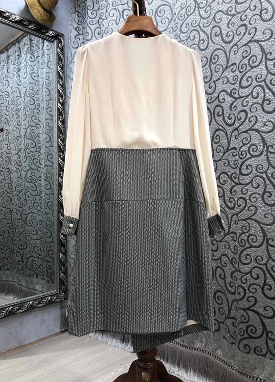 

2021 spring new women's fashion V-neck pleated waist double row button stripe split long sleeve dress 303