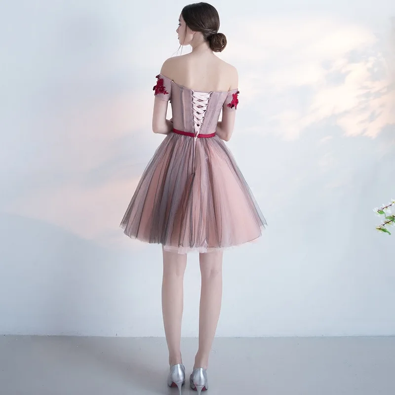 Женское кружевное платье с открытыми плечами коротким рукавом и открытой спиной