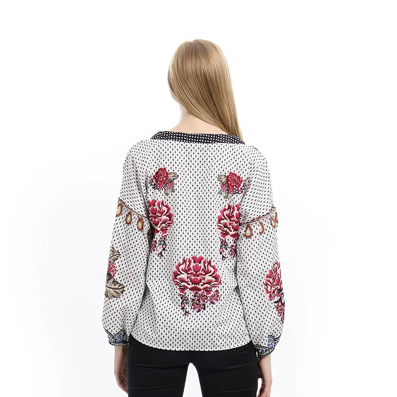 

Women Lantern Sleeve Ethnic Shirt And Blouses 2020 Spring Vintage Printed Shirts Fashion V-Neck Loose Shirts Chemise Femme