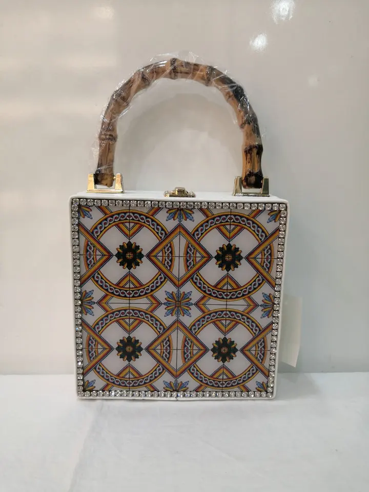 

Dazzling Women Gold Rose Flower Hollow Out Crystal Evening Metal Clutches Small Minaudiere Handbag Purse Wedding Box Clutch Bag