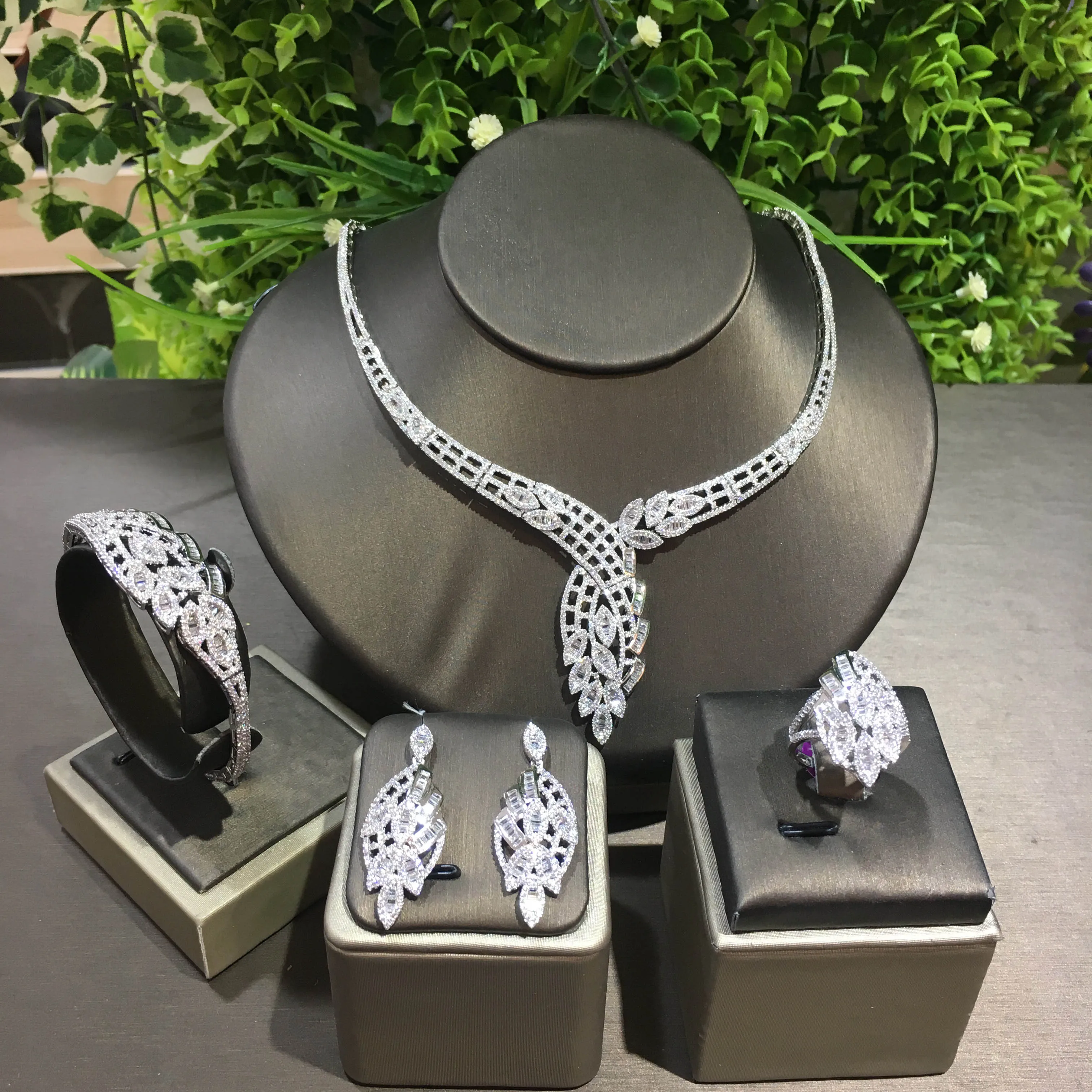 

Роскошный элегантный свадебный комплект TIRIM Dubai ожерелье для женщин с кубическим цирконием Свадебные Ювелирные наборы Аксессуары для невес...