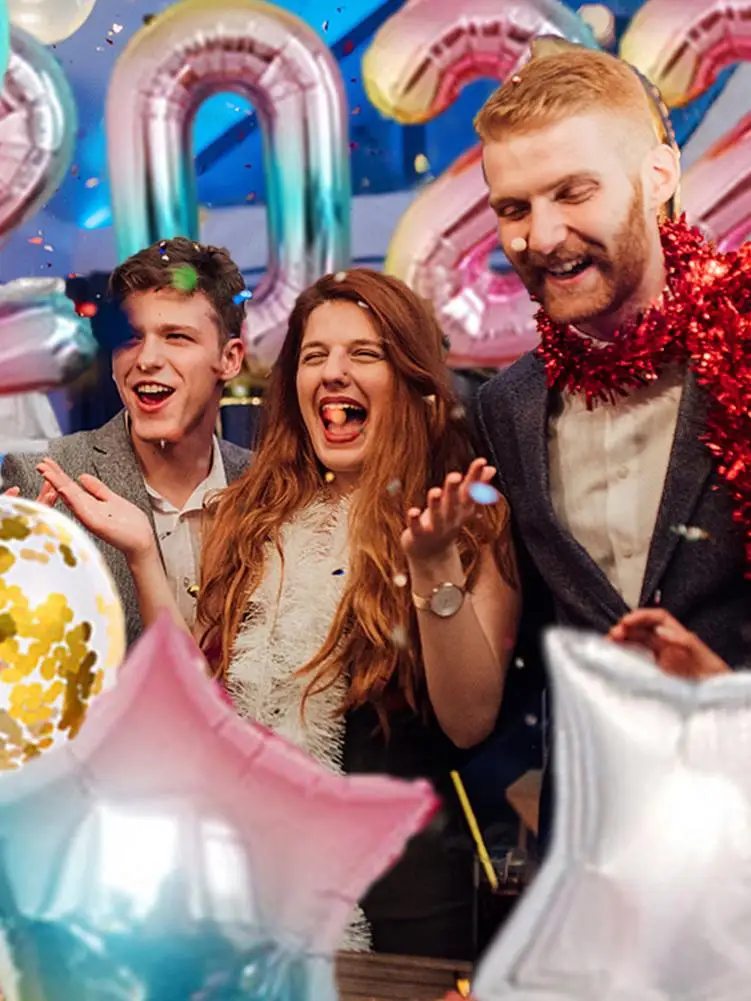 

Happy New Year Decorations 2022 Balloons Pompoms And Confetti Balloons New Years Party Supplies 2022 Foil Balloons 9 Assorted