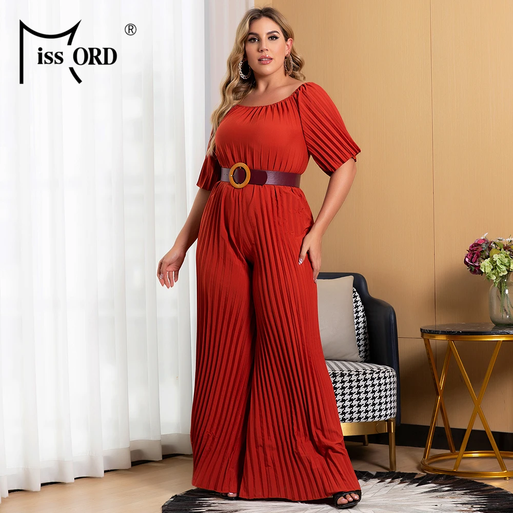 

Plus Size Clothes