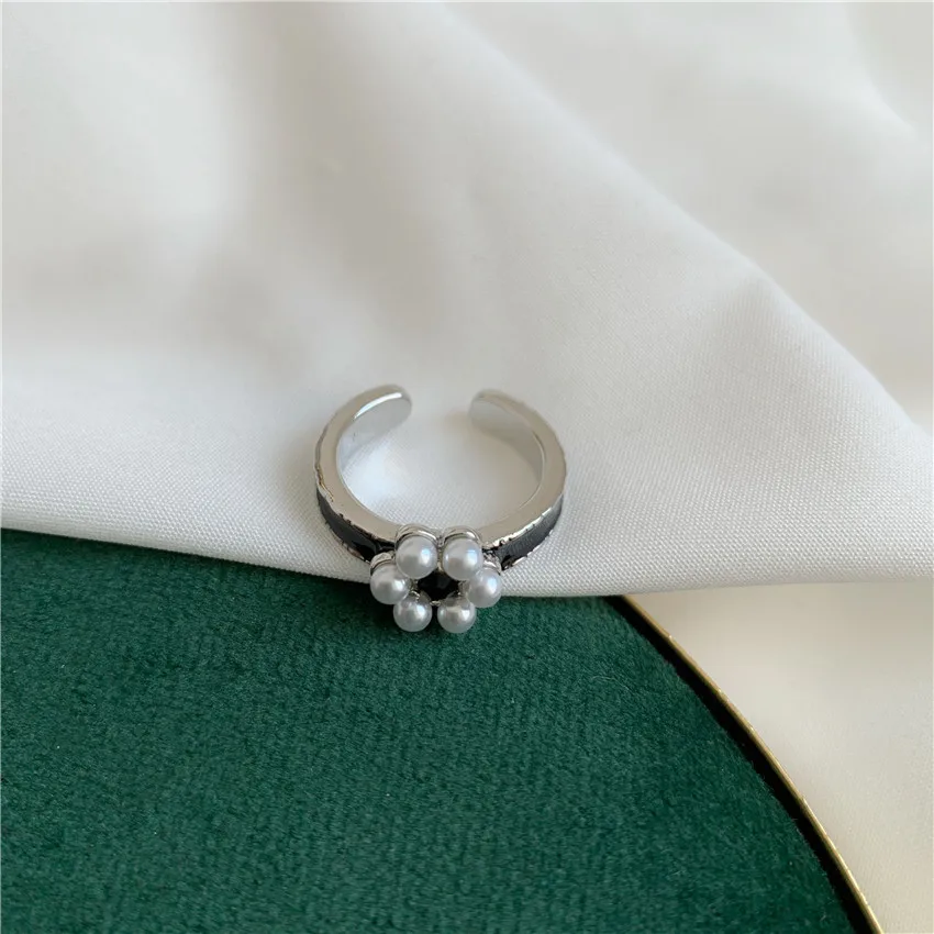 

Black Retro Pearl Ring on Finger Plated Rings for Women Fine Jewelry For Couples