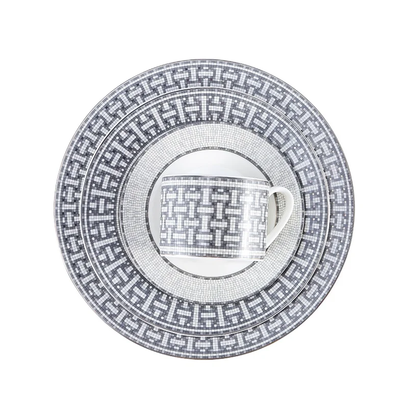 

European-Style Bone China Ceramic Plate Set Gray Dinner Set Plates and Dishes Nordic Kitchen Porcelain Tableware Cake Luxury