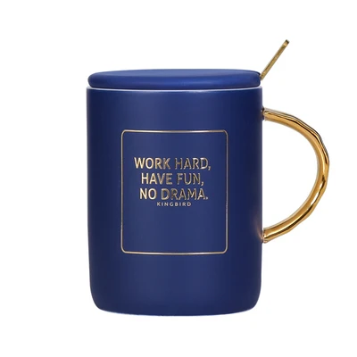 Керамическая кружка с крышкой и ложкой большая емкость чашка для молока кофе чая