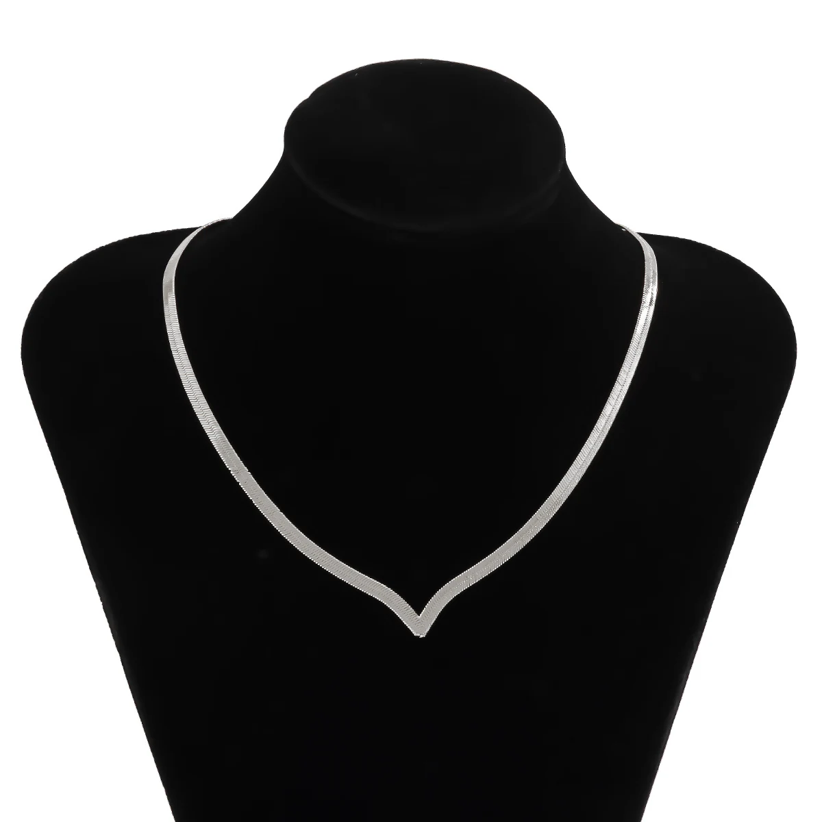 

Simple Minimalist Copper Flat Snake Chain Choker Necklace Punk V-Shaped Short Collar Clavicle Necklace Women Jewelry