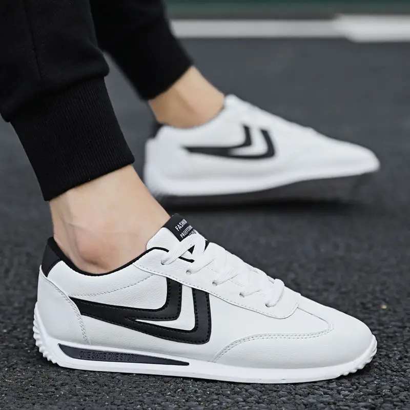 

Boys running leather shoes men comfortable sneakers white unisex plus size 36-44 man sneakers 2021