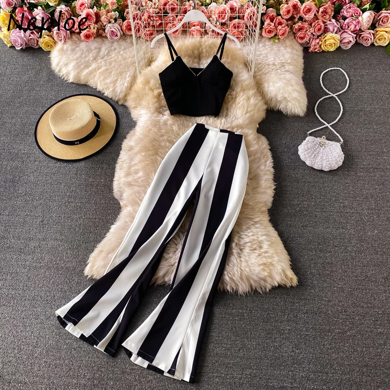 Комплект Neploe женский из 2 предметов повседневный короткий топ с V-образным