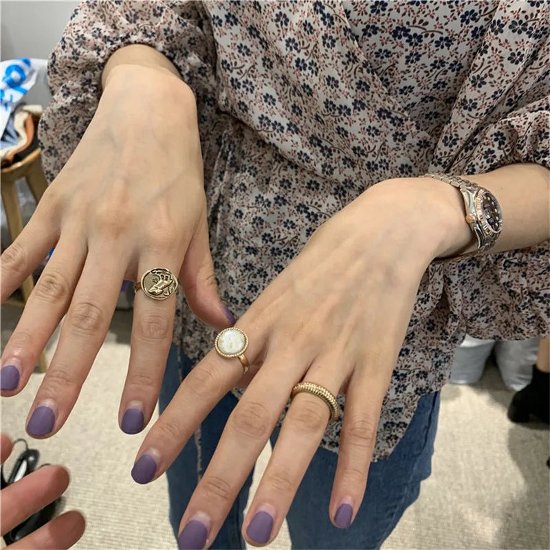 Женское Винтажное кольцо в стиле барокко золотистое круглое форме диска |