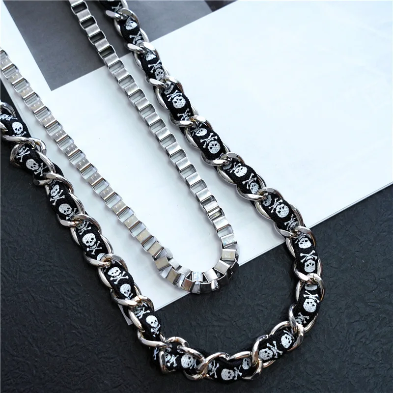 Мужской металлический брелок для ключей в виде головы черепа винтажном стиле