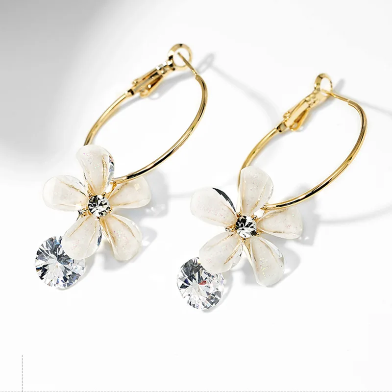 

S925 Needle Stud Earrings Flower Fresh Ear Buckle Earrings Women Korean Version of Simple Design Fashion Ear Jewelry