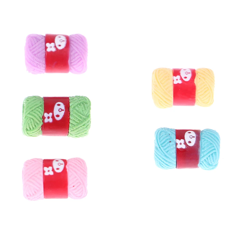 

5PCS 1:12 Dollhouse Miniature Resin Wool Ball Ornament Model Dollhouse Decoration Accessories Toys