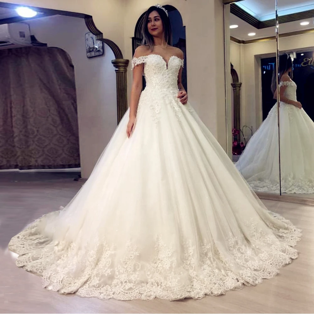 

Elegant Dubai Off Shoulder Wedding Dress Lace Up Back Bridal Gowns Appliques A Line Vestidos De Novias V Neck Bride Dresses 2020