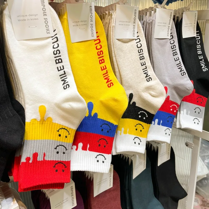 

5 pairs of spot South Korea 2021 spring and summer color matching smiley cartoon female middle tube cotton socks kawaii socks