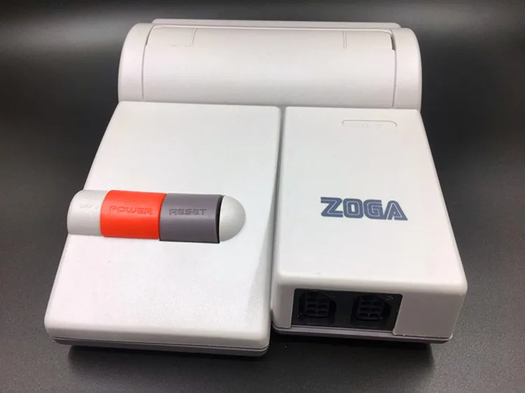 

Для консоли клонирования NES-101 включает два контроллера
