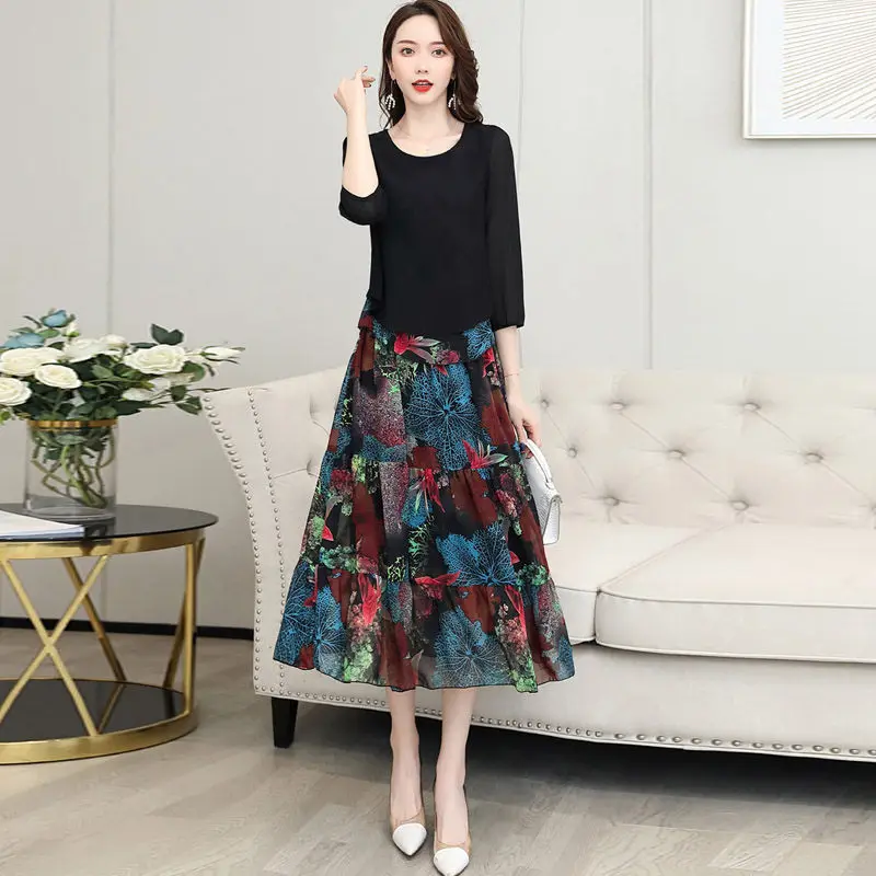 

Print Female Two Piece Set 2020 Spring Summer New Elegant Floral Skirt Elastic Waist Fashion Patchwork Shirt Women Outfit R353