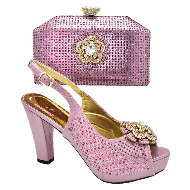 Новые вечерние туфли и сумочка в комплекте для невесты Итальянская обувь с