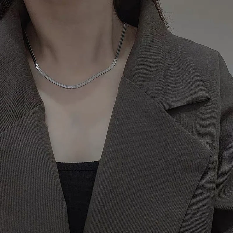 Женское Ожерелье-чокер с круглым носком |