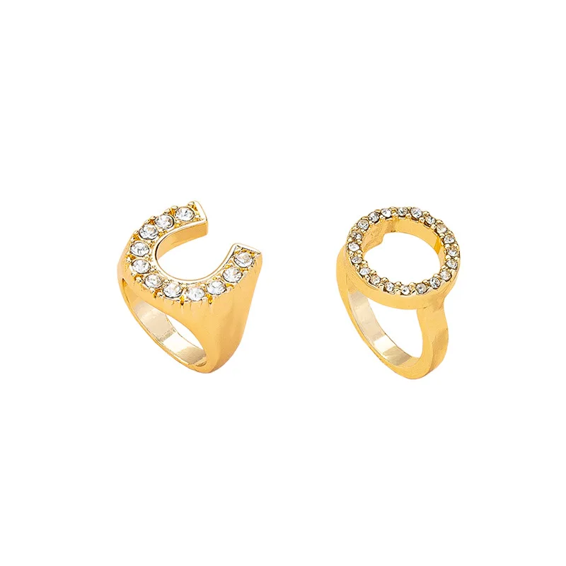 Модные минималистичные золотые подковы в форме букв О-образного алфавита