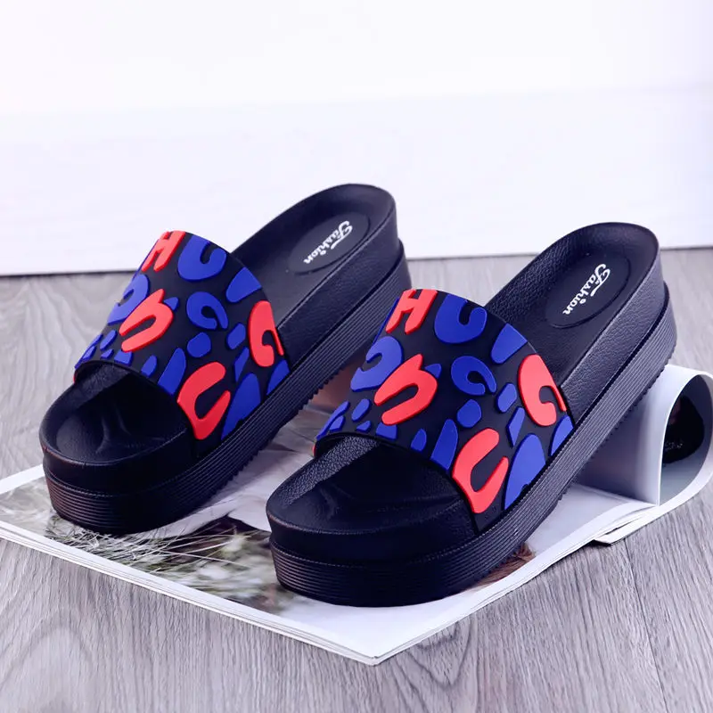 

2021 Summer New Letter Thick-soled Slippers Wild Mid-heel Fashion Ladies Slippers Home Ladies Slippers Flip Flops Fashion Shoes