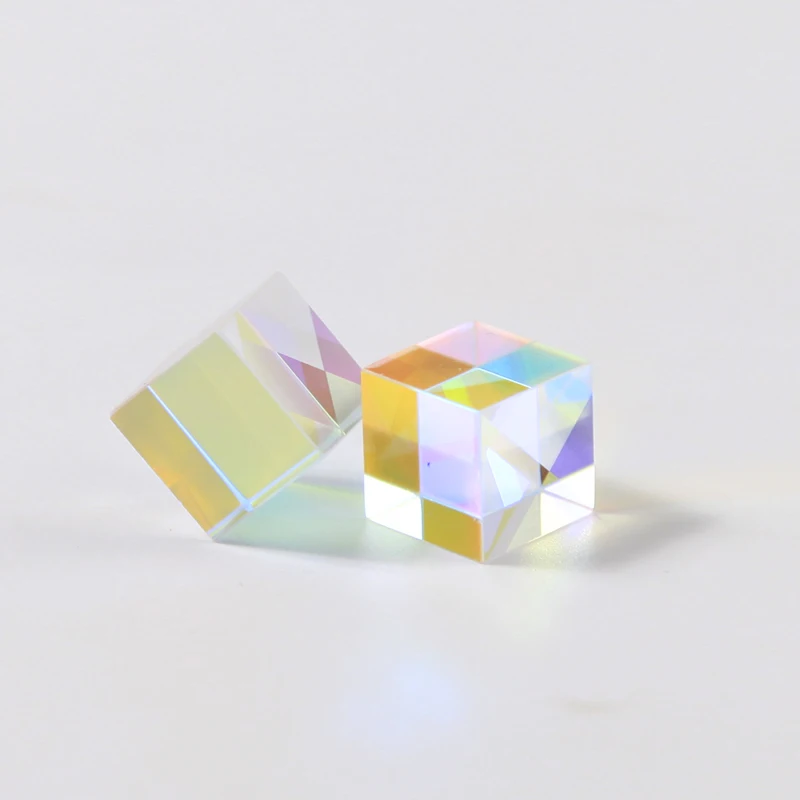 

Призма Стекло фотографический дихроический цвет K9 Радуга Лазерная кубическая Призма 23*23*23 мм Размер Кристалл учение Индивидуальные