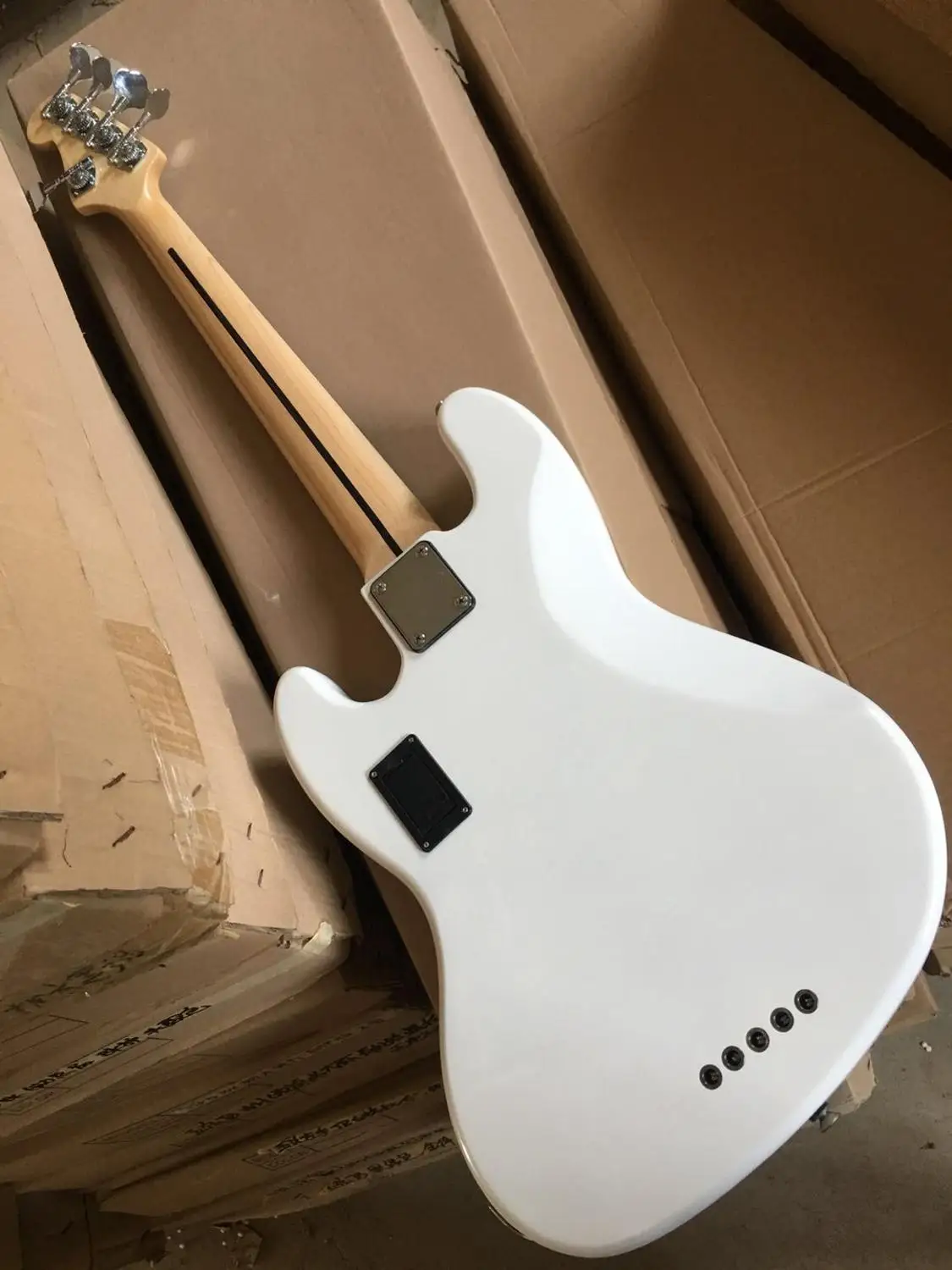 

guitar factory custom new white jazz electric bass 5 strings Electric Guitar Active pickup Free Shipping In stock 11