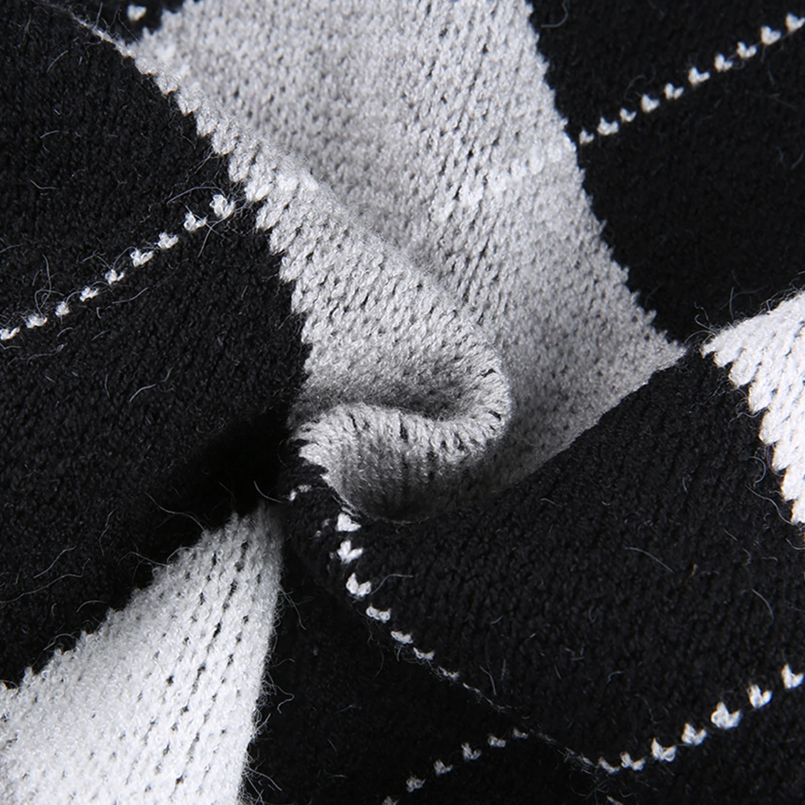 

2020 new Vintage V Neck Sweater Women Autumn Casual Argyle Plaid Jumpers Female Korean Fashion Pullover Winter Knitwear