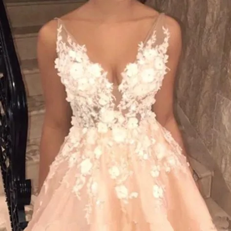 Коктейльные короткие платья для выпускного вечера вышитые цветами ручной работы