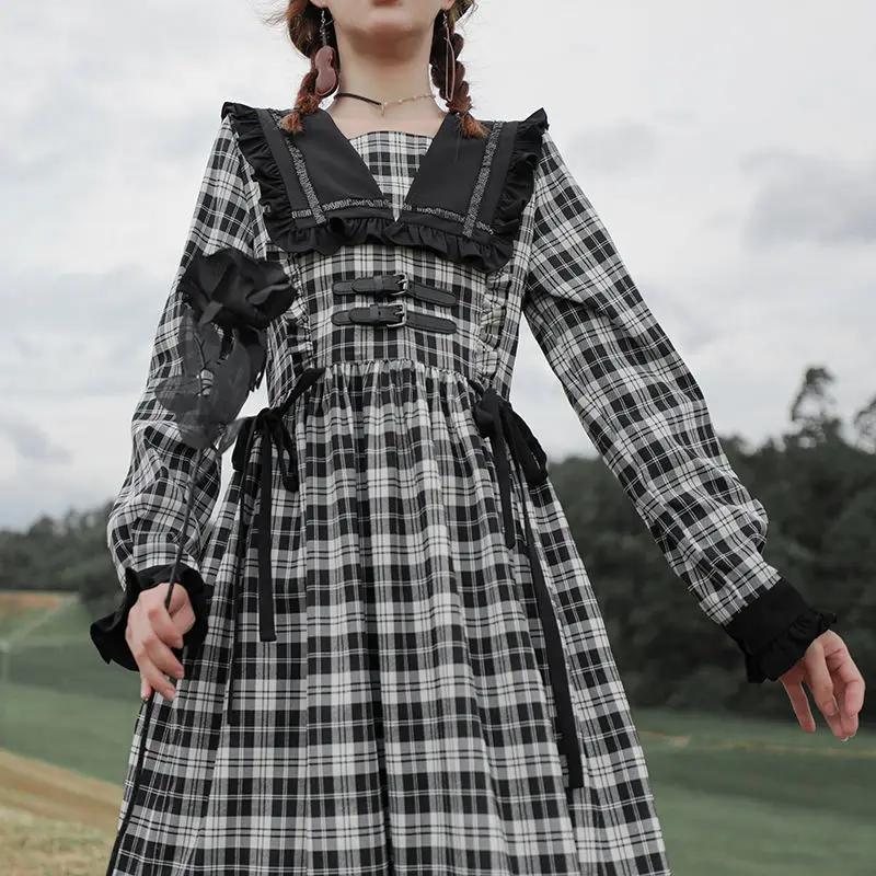 

VOOCIEC British Style Dark Gothic Lolita Dress Sailor Collar Sweet Girl Petal Sleeve Mid-Length Lolita JK Uniform Plaid Dress