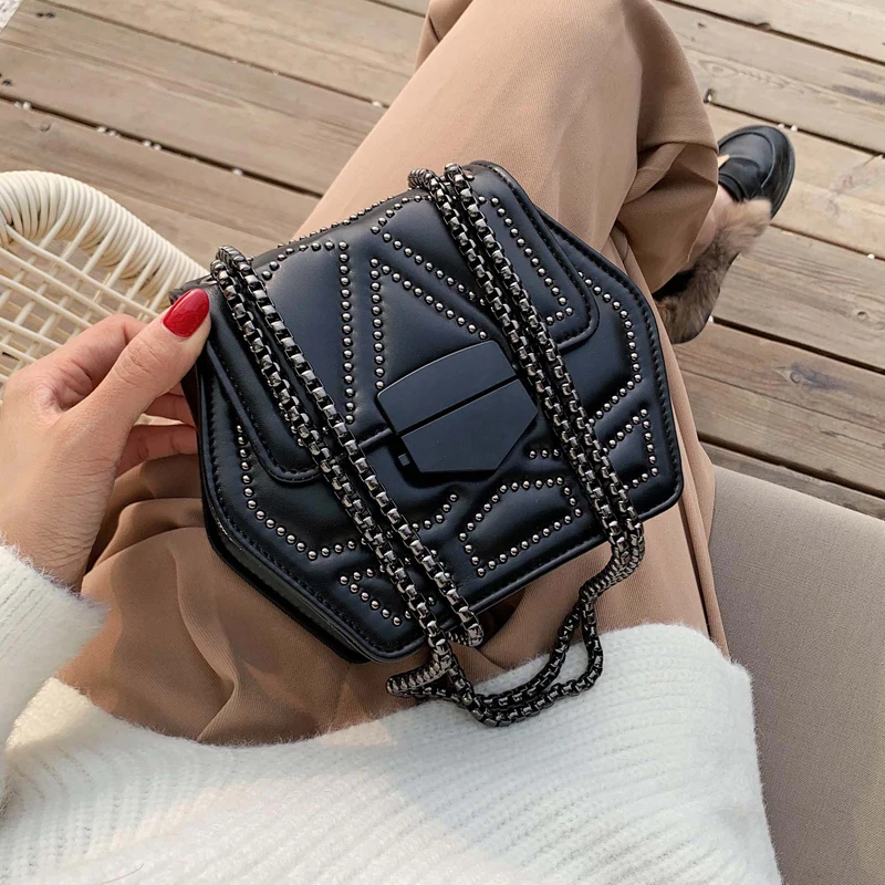 

Сумка через плечо с заклепками, квадратный мешок 2021 новые модные из искусственной кожи высокого качества; Женские дизайнерские сумки из нат...