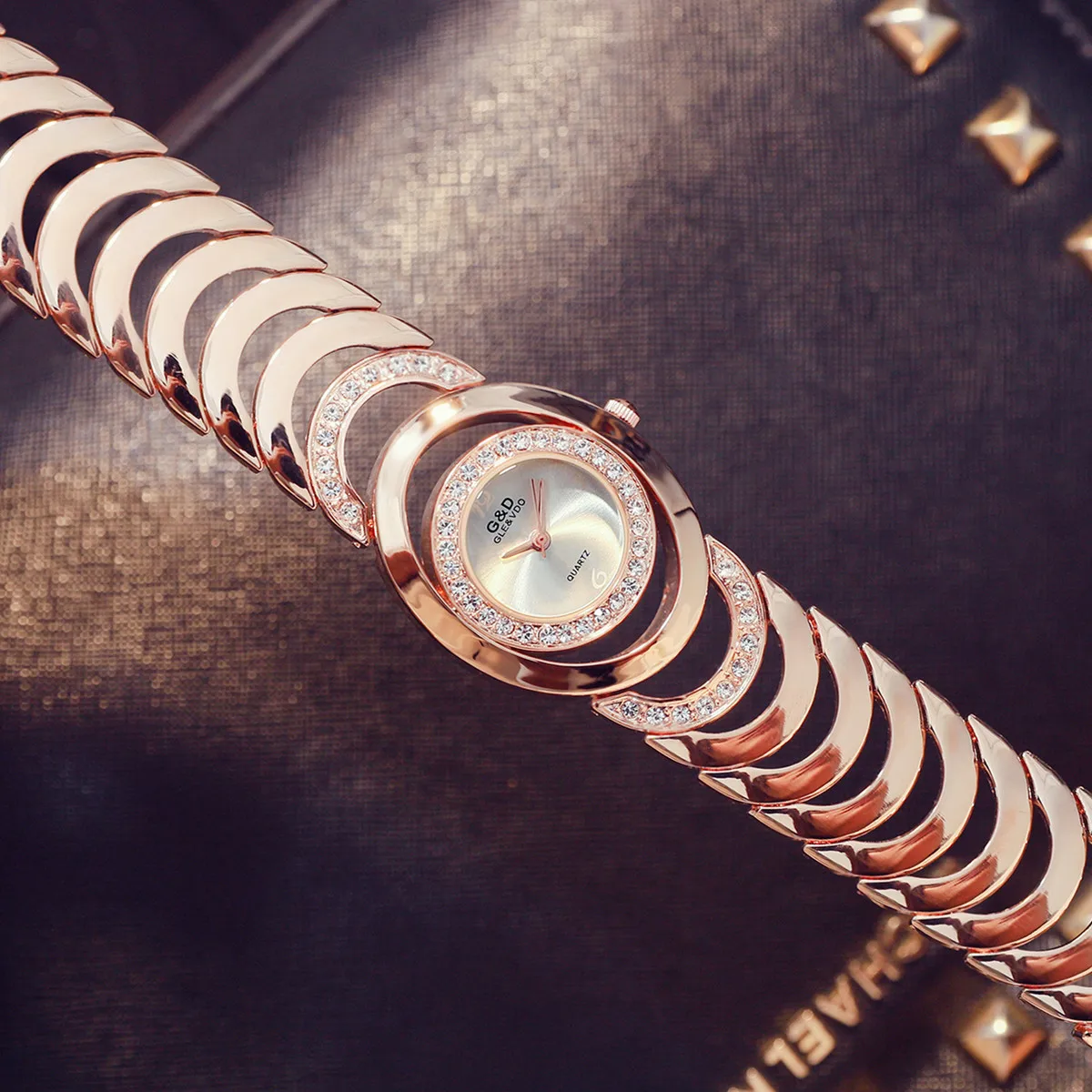 

G&D Women's Fashion Casual Fashion Watch Stainless Steel Bracelet Watch Free Shipping