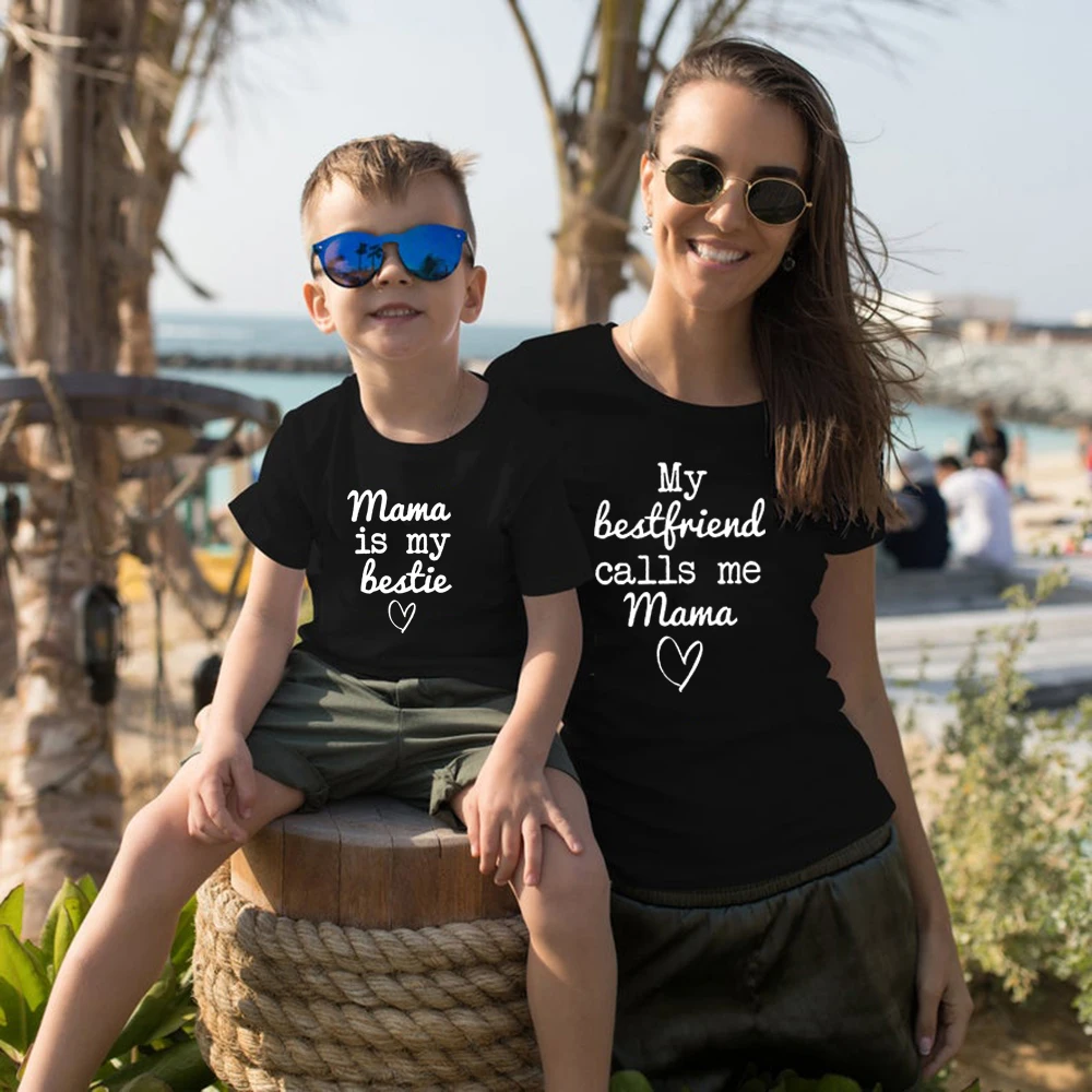 

1 шт., футболка с надписью «Mama Is My Bestie», «Mommy & Me футболки в тон», подходит для мамы, малыша, одежда с надисью "Mamas Mini", мама дочка, футболки для сын...