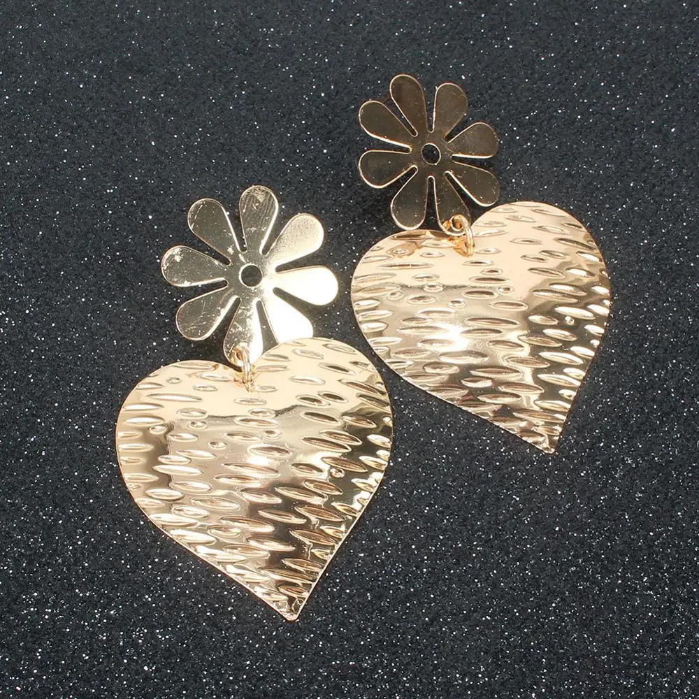 

New 2020 love petal earrings women's metal simple earrings jewelry jewelry accessories