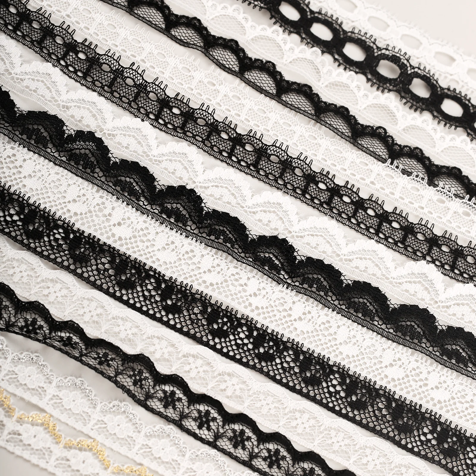 

1 Yard White Lace Ribbon Fabric Webbing Decoration Lace Tape Trim DIY Embroidered For Sewing Lovely Gift Packing