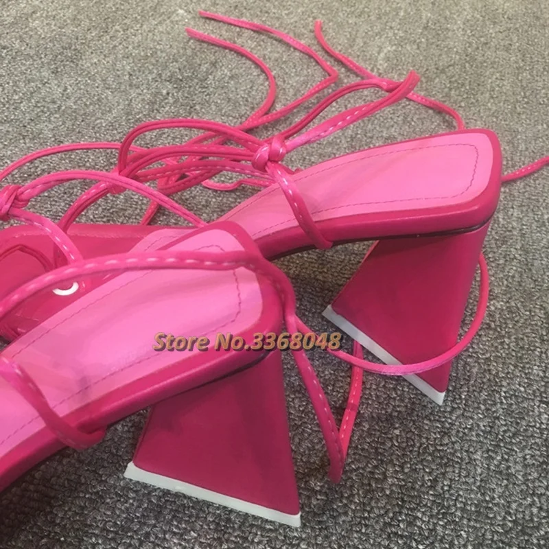 Online Sandal Berenda Ujung Persegi Sepatu Wanita Gaun Merah Rosy Hak Tinggi Mode Bergaya Sepatu Gaun Tumit Chunky Eropa