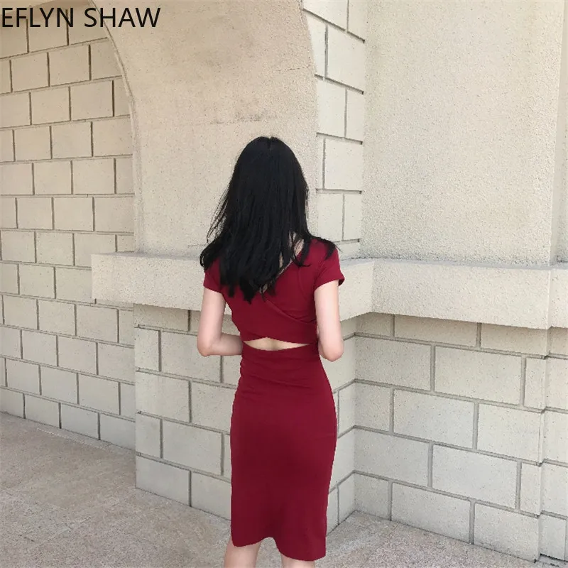 Платье базовое с круглым вырезом пикантное приталенное коротким рукавом