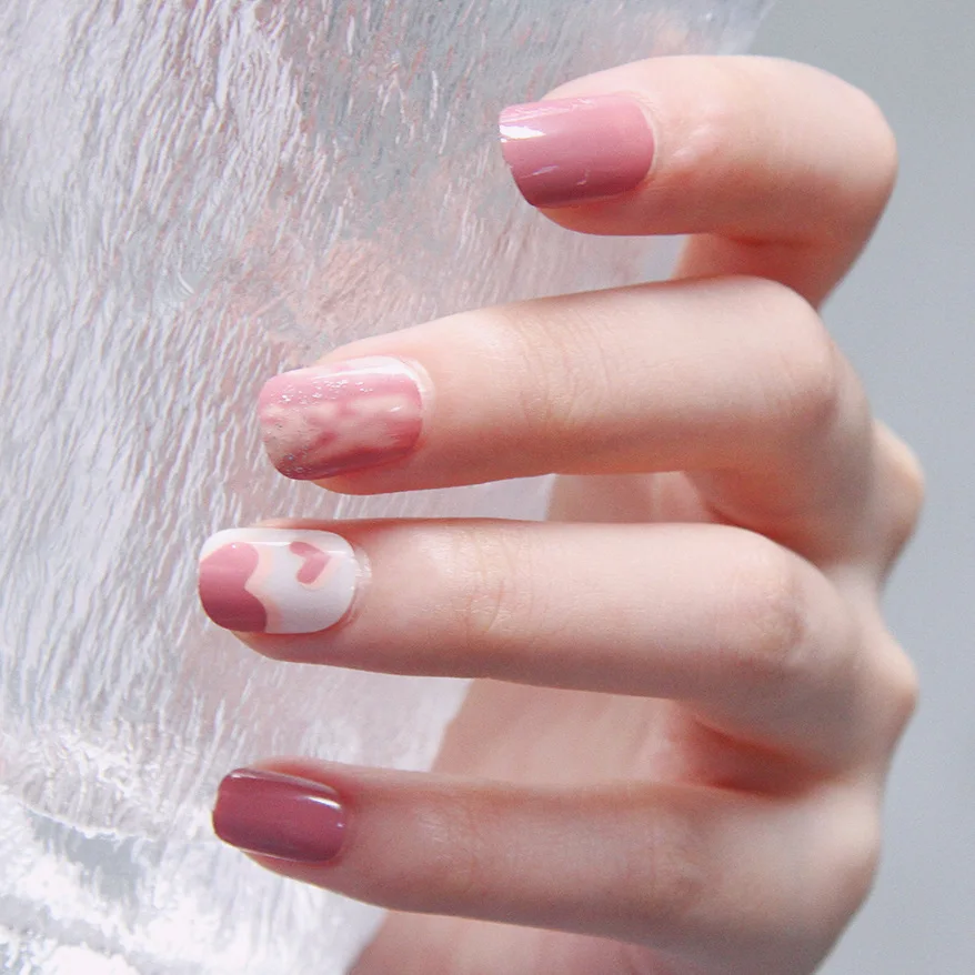 

24 шт., акриловые накладки на ногти с принтом сердец