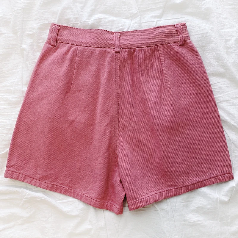 

Retro button decoration Japanese high waist loose all-match denim shorts