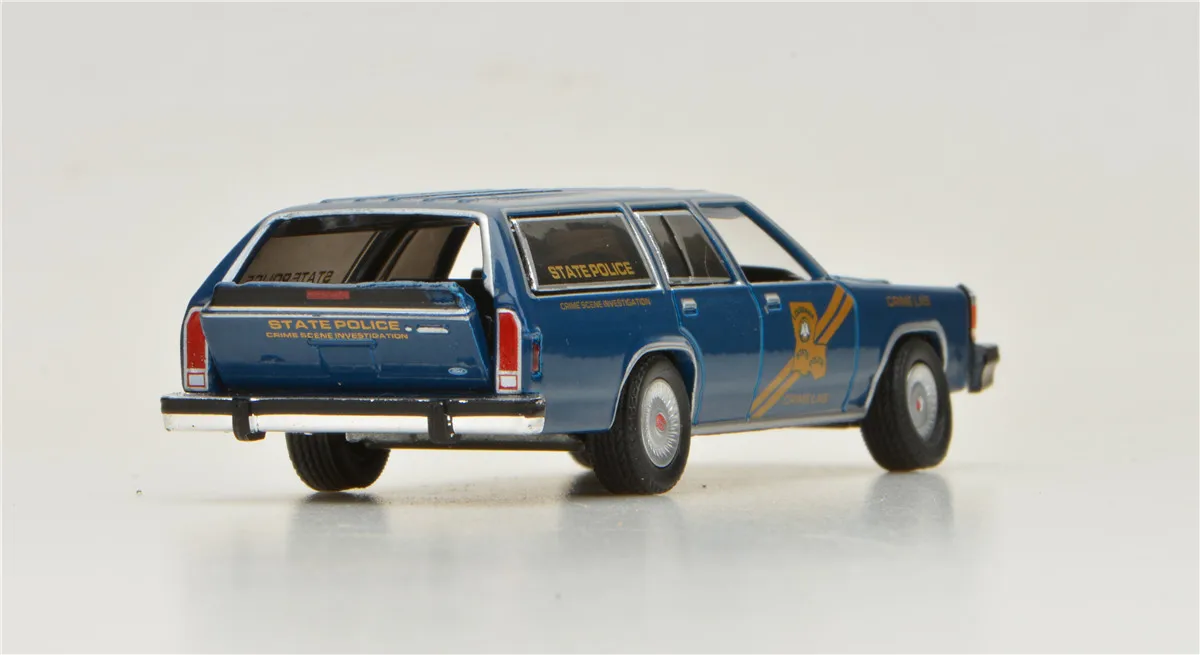 1: 64 1987 Ford LTD Crown Victoria Wagon модель автомобиля