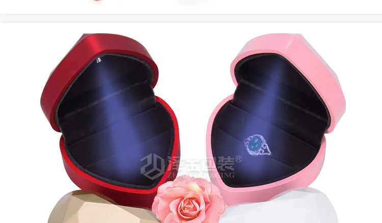 

Creative Proposal Ring Box High-End LED Lights Heart-Shaped Jewellery Box Wedding Ring Box Earrings Box Pendant Box