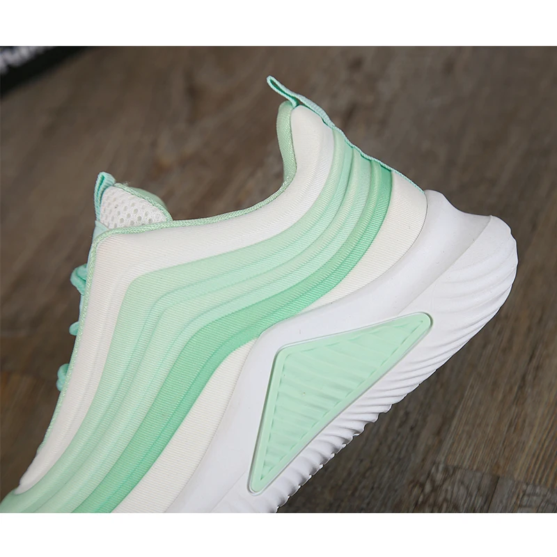 Модные женские кроссовки уличная спортивная обувь дышащая легкая удобная для