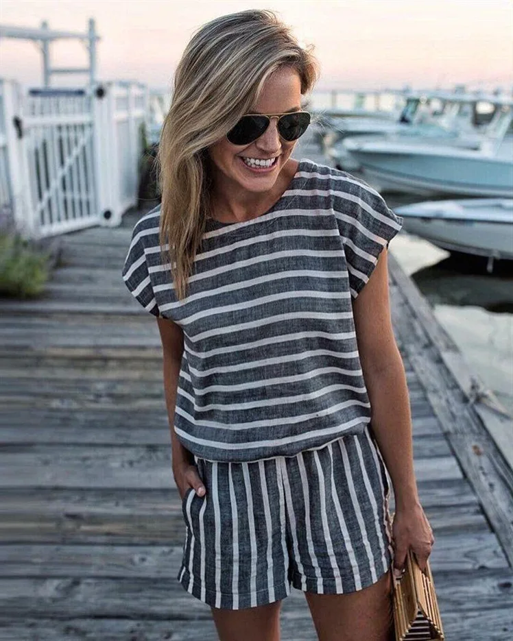 

2021 Jumpsuit Women Summer Fashion Print Lace Up Striped Open Back Women's Jumpsuit Crew Neck Short Sleeve Easy Casual Shorts