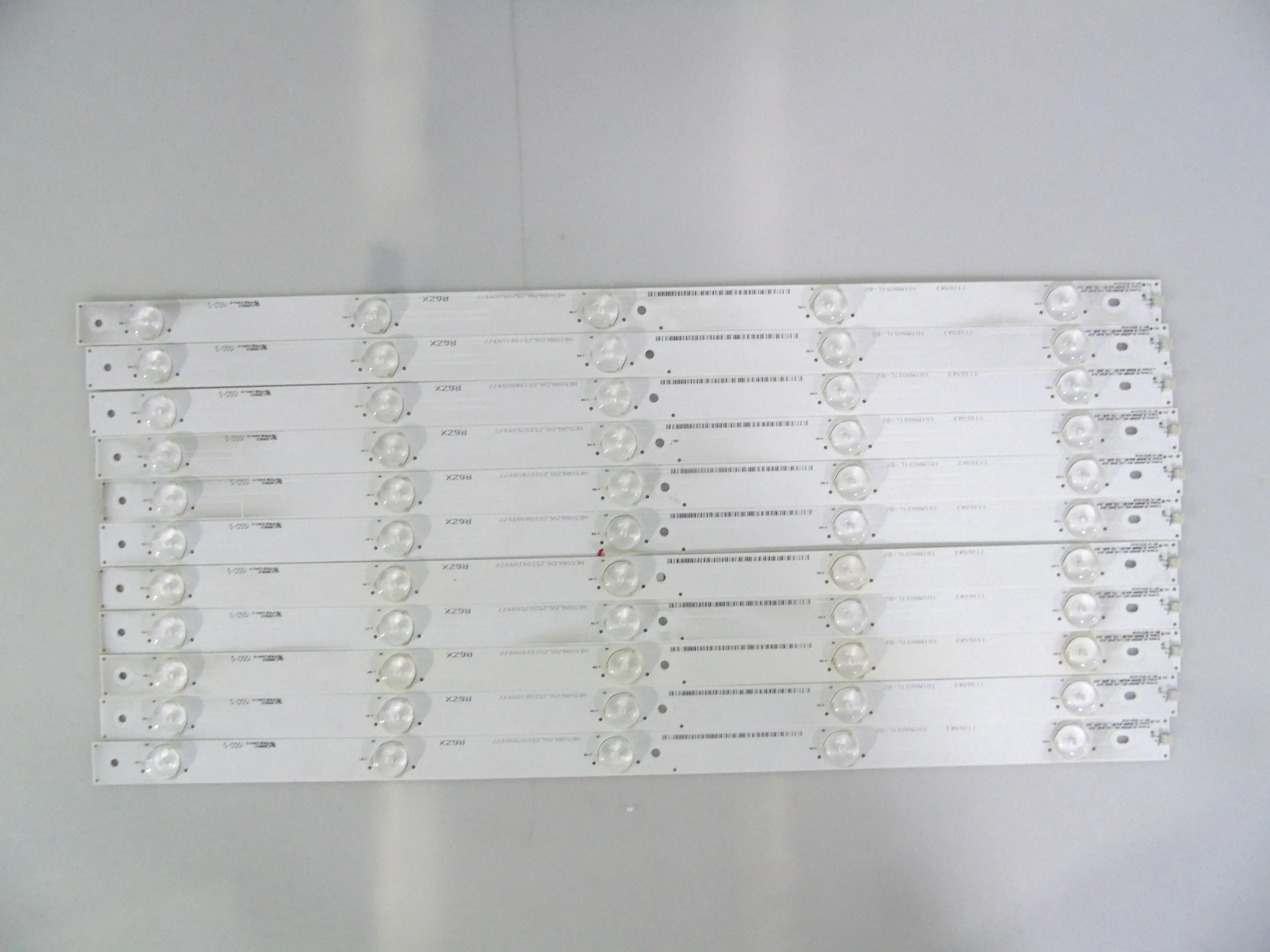 

11 . 5 Hisense-50-HD500DF-B53-11X5-3030C-S51P 50EC290N 50K220 50K1800